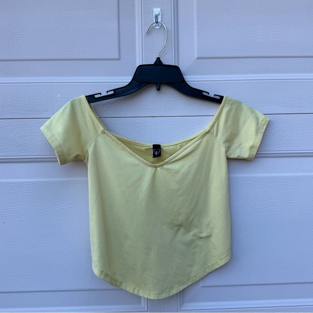 Windsore Yellow Crop Top 🌼✨🌙